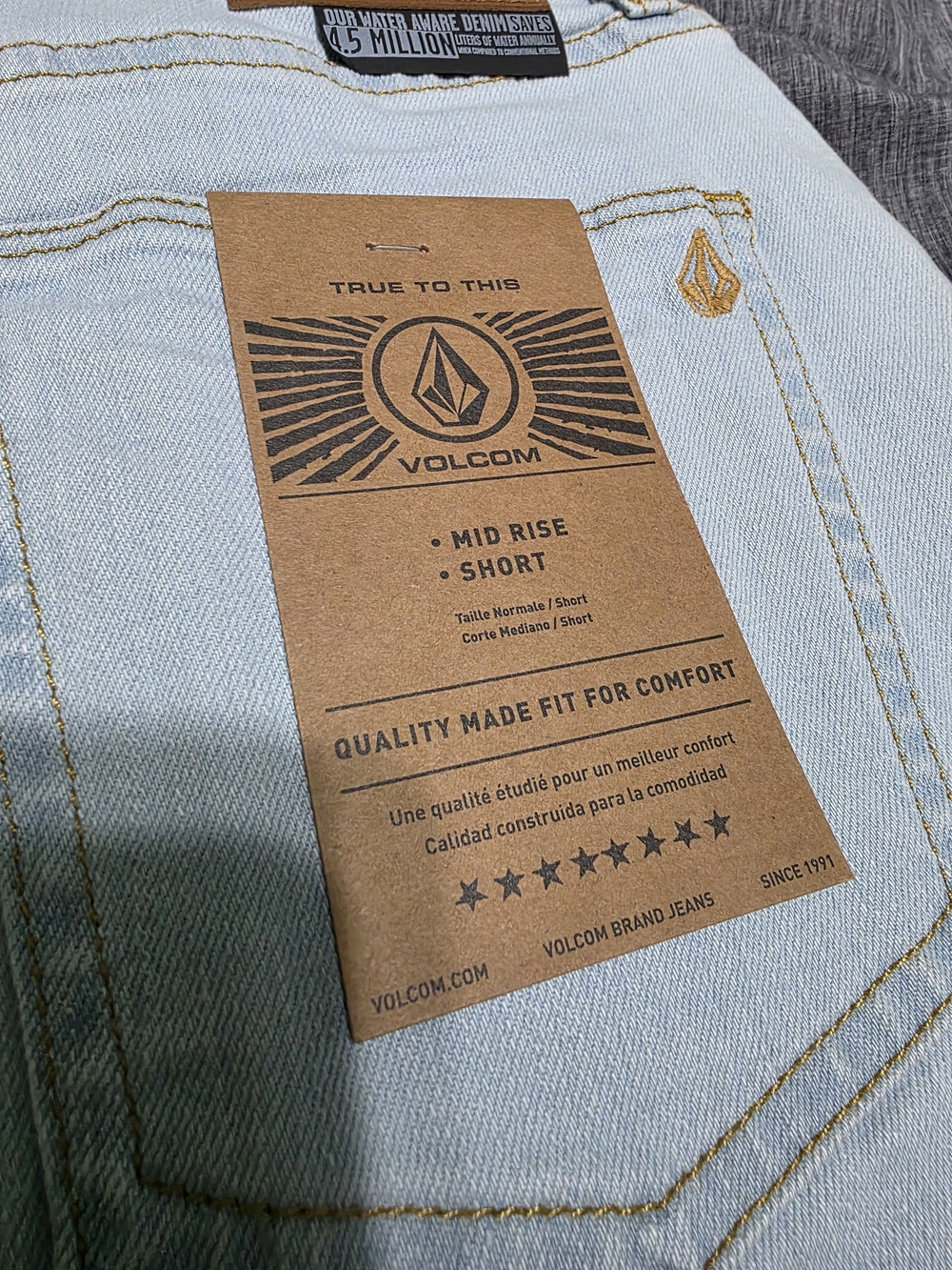 Volcom Men's Light Blue Relaxed Short Jeans